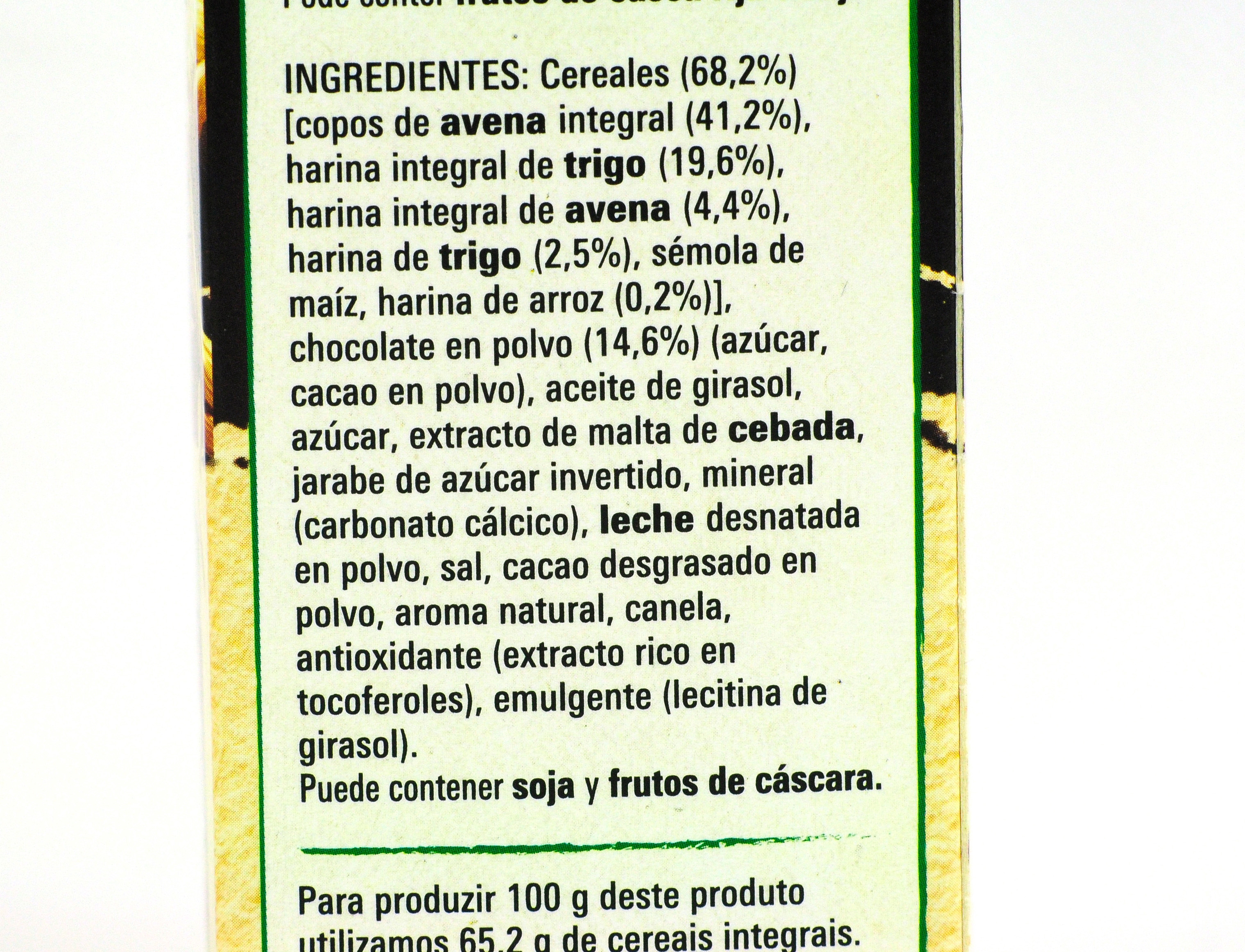 NESTLÉ CHOCAPIC CHOCAPIC GRANOLA CRUNCHY MUESLI. NESTLÉ CHOCAPIC CHOCAPIC GRANOLA CRUNCHY MUESLI.