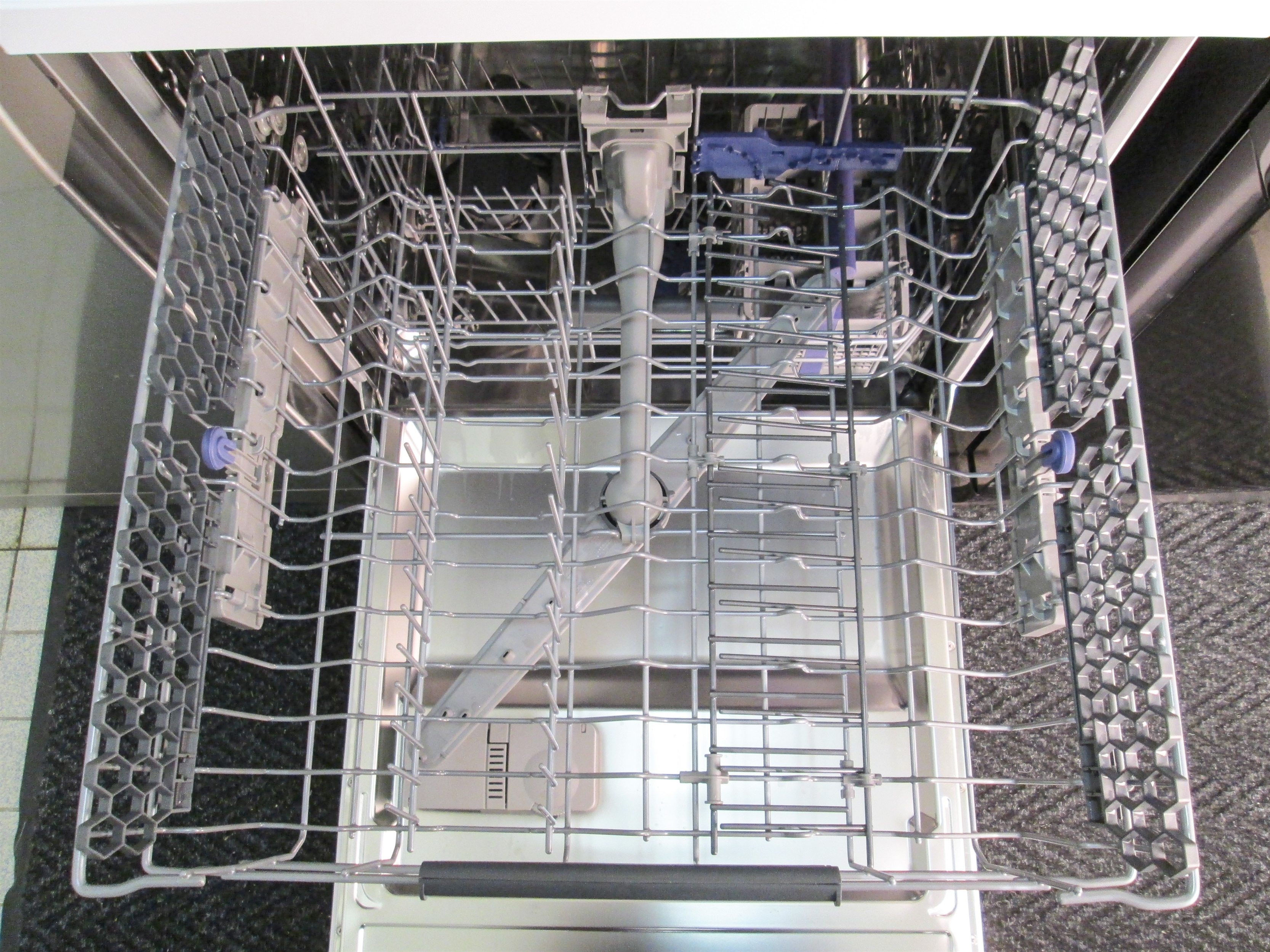 BEKO DFN28321W