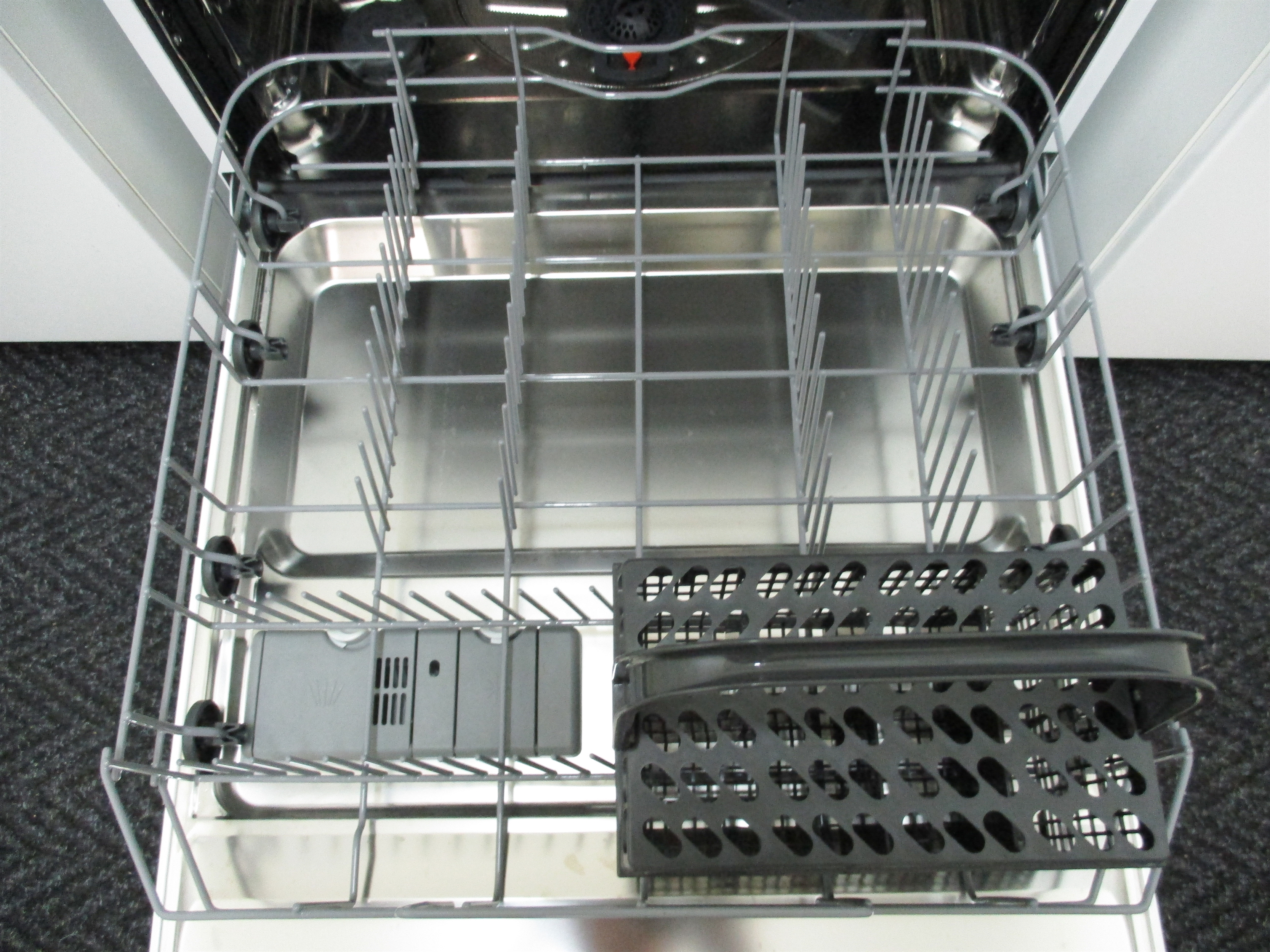 ZANUSSI ZDF22002WA