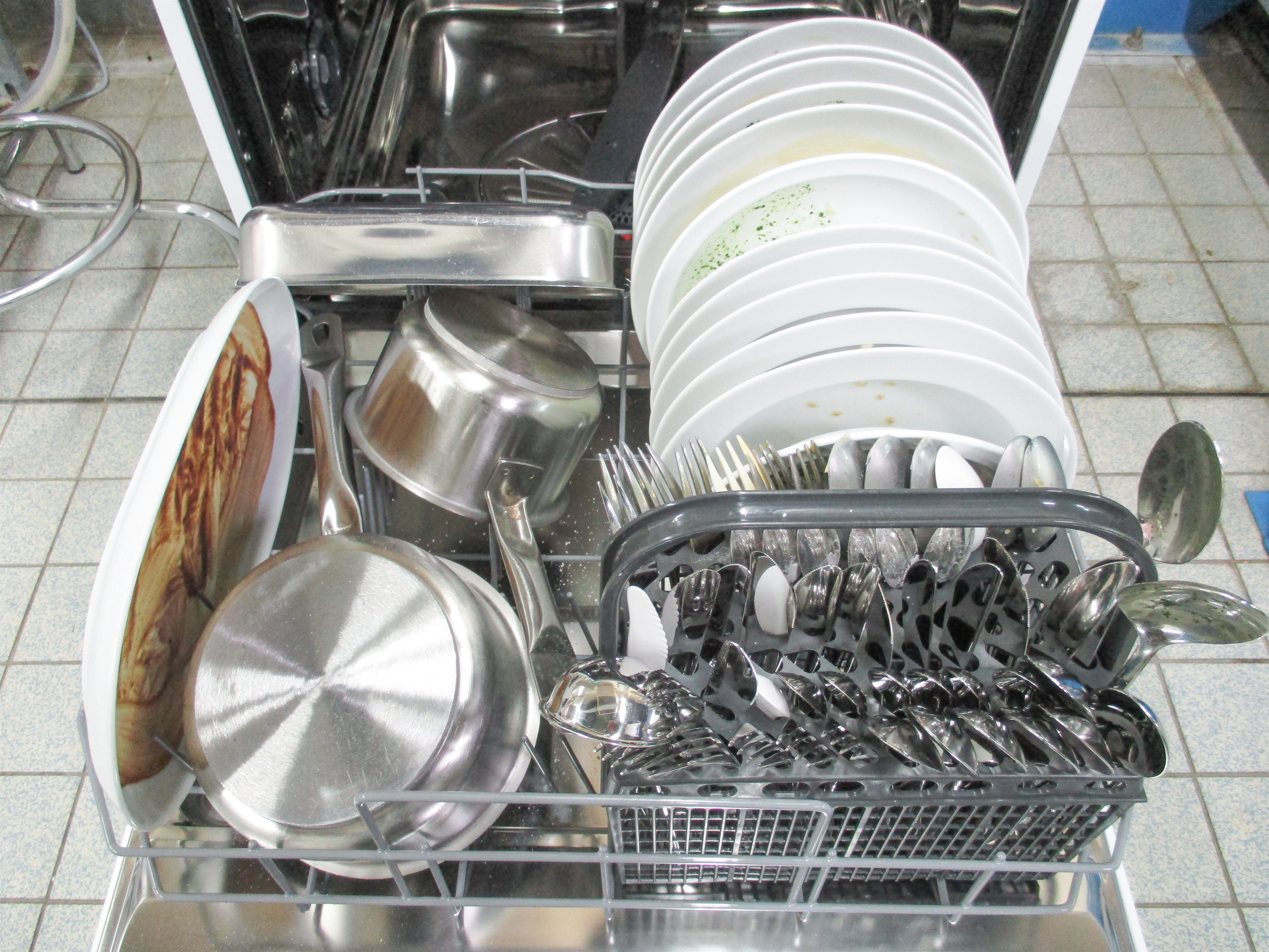 ZANUSSI ZDF22002WA