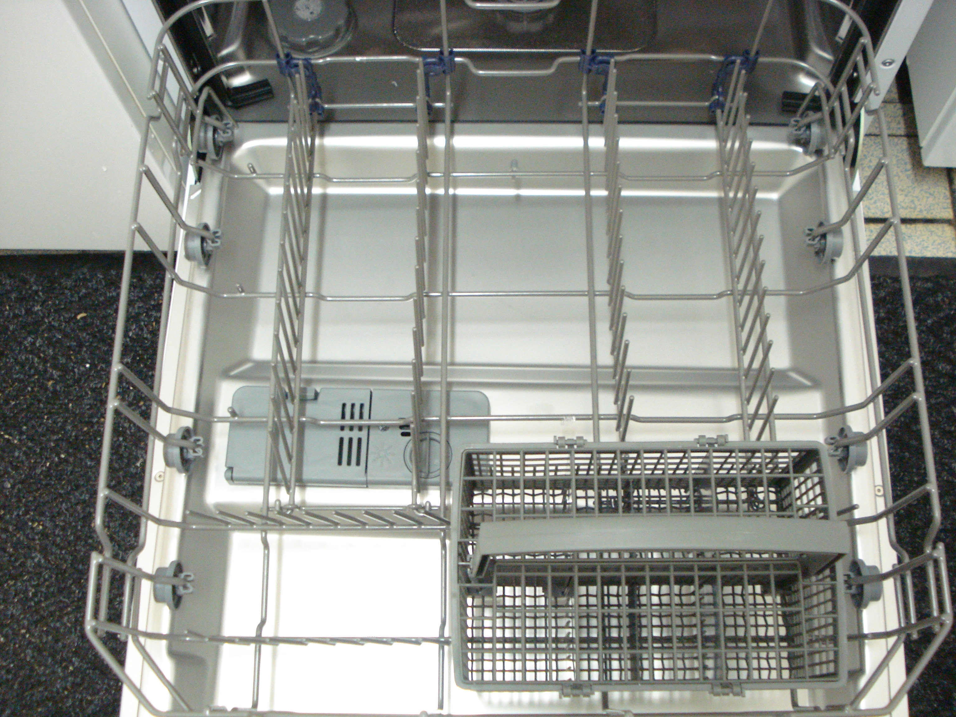 DAEWOO DDW-MQ 1211 W