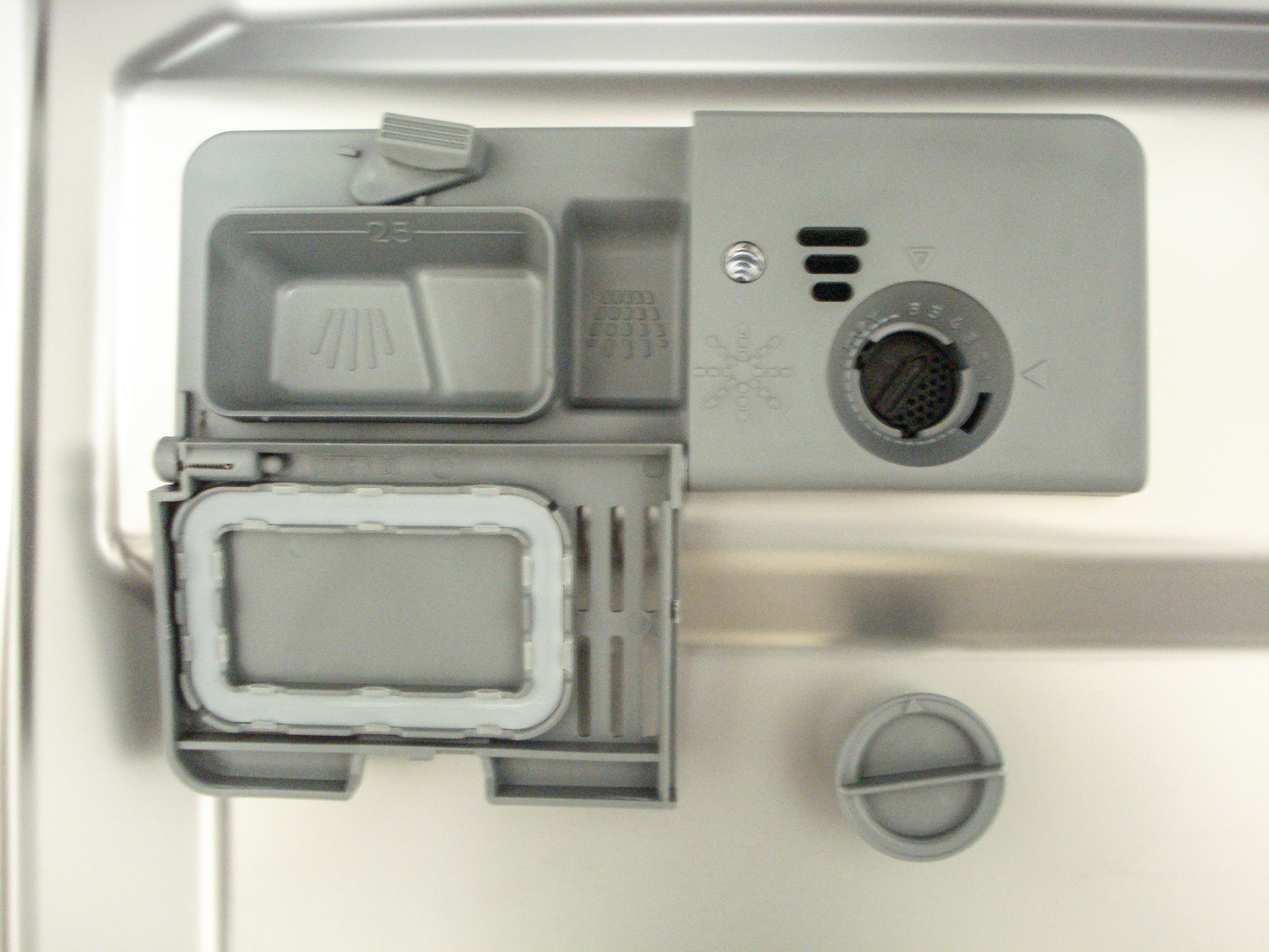 DAEWOO DDW-MQ 1211 W